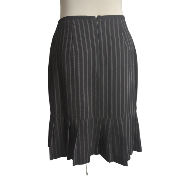 1CONRADC Collection Black and Pink Strips Skirt Size 6 - Picture 3 of 9